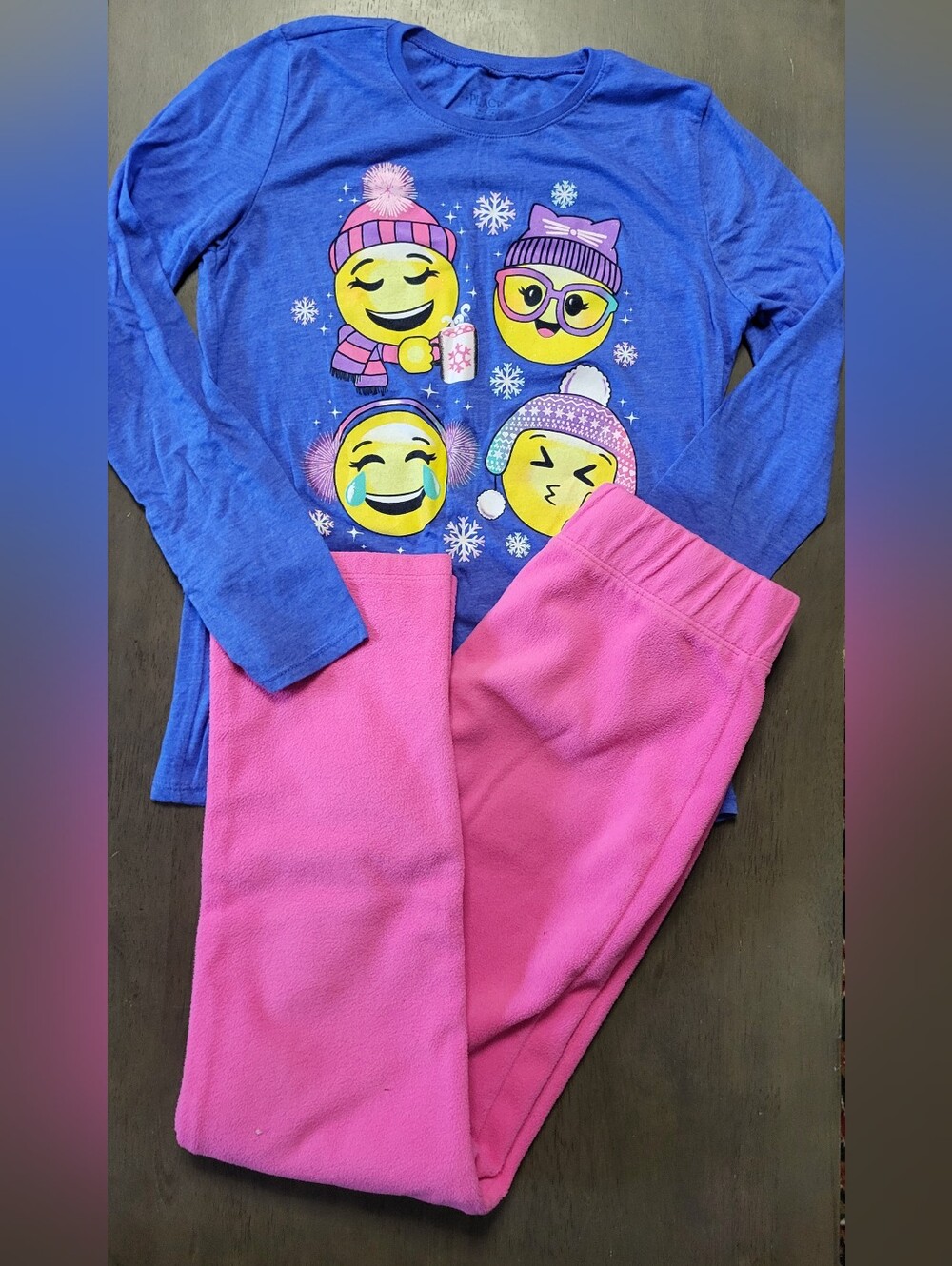 The Children's Place Bundle, Long Sleeve Emoji Shirt, Pink Fleecd Pants, Size 14
